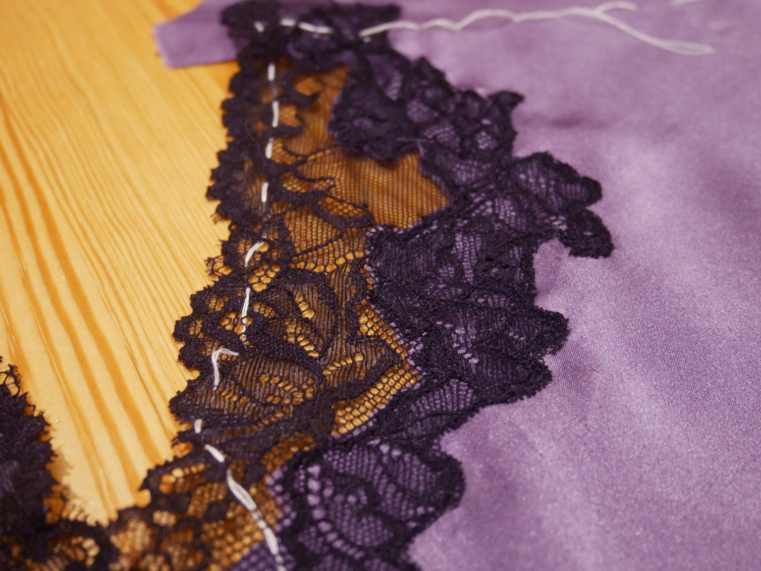 How to applique lace